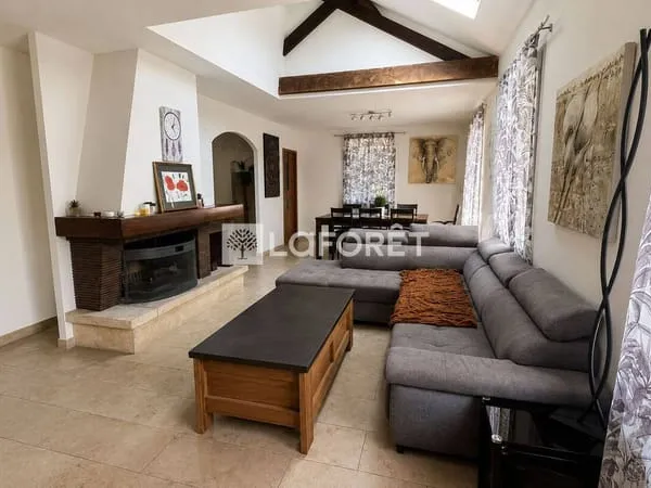 Maison de plain-pied 7 pièces 130 m²