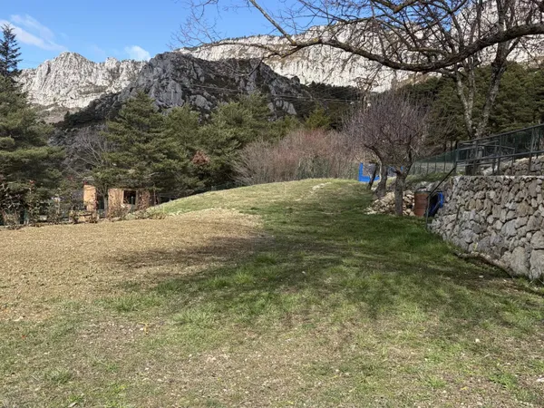 TERRAIN DE LOISIRS - SÉRANON