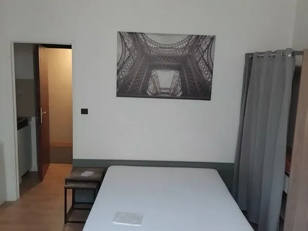 Appartement T1 meublés 21m2 au (SPLENDID)