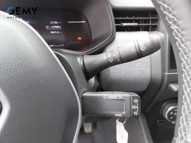 Renault Clio tce 90 — photo 17