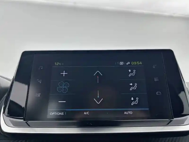 Peugeot 208 electrique 50 kwh 136ch — photo 91