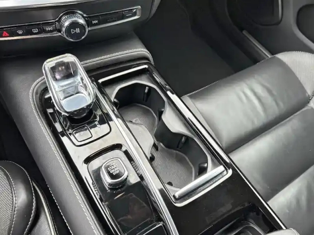 Volvo V60 t6 awd recharge 253 ch + 145 ch geartronic 8 — photo 19