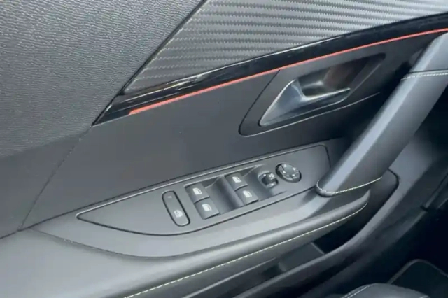 Peugeot 208 electrique 50 kwh 136ch — photo 21