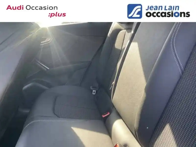 Audi Q2 35 tfsi 150 s tronic 7 — photo 17