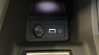 Peugeot 308 1.2 Hybrid 145ch GT e-DCS6 — photo 30
