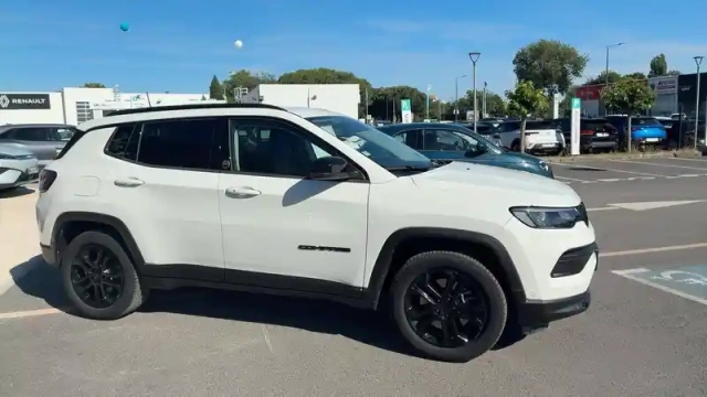 Jeep Compass 1.3 phev t4 190 ch 4xe eawd — photo 6