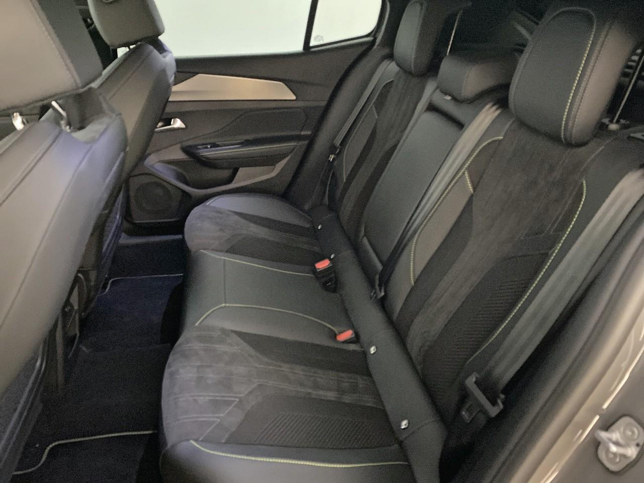 Peugeot 408 hybrid 145 e-dcs6 gt — photo 10