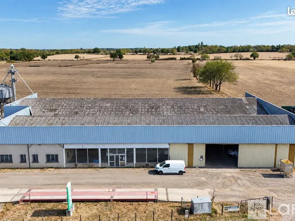 Entrepôt 2000 m² TREVOL