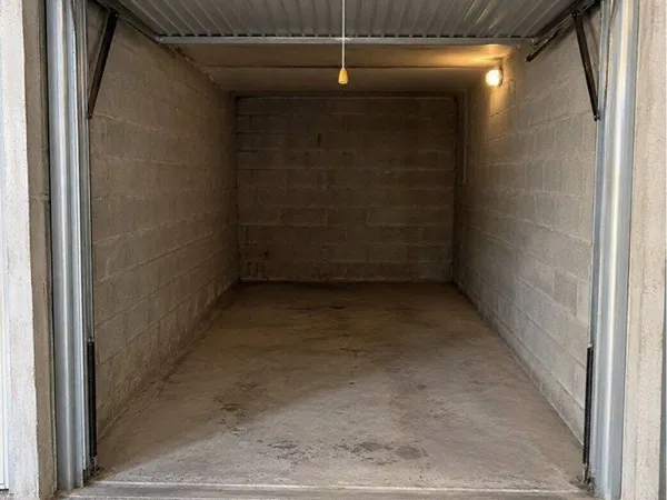 Garage / box