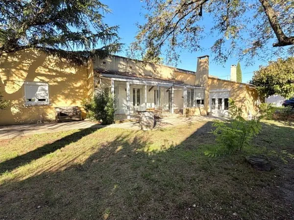 Maison de plain-pied 6 pièces 130 m²