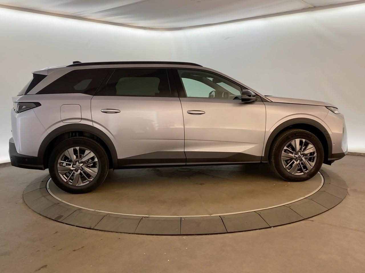 Peugeot 5008 hybrid 145 ch e-dcs6 allure — photo 4