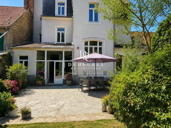Belle demeure boulonnaise de 400m² 9 chambres