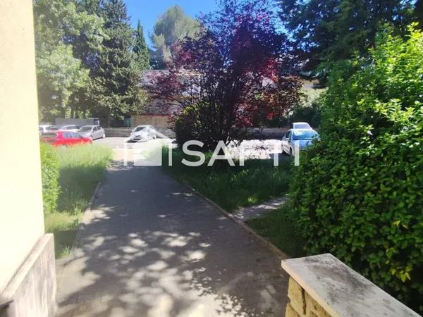 T3 lumineux avec terrasse, garage et cave - Fort potentiel !