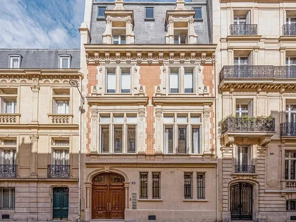 Bureaux 1054 m²