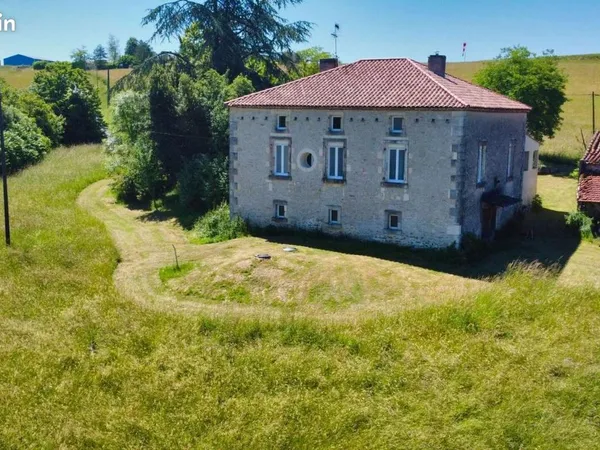 Maison 6 pièces 230 m²