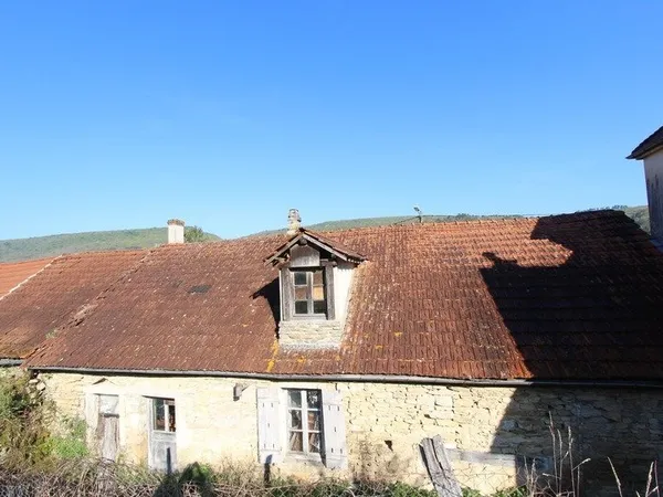Maison à vendre P5 de 129,60 m² à rénover SAINT VICTOR SUR OUCHE (21)
