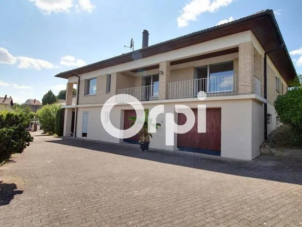 Villa 10 pièces 260 m²