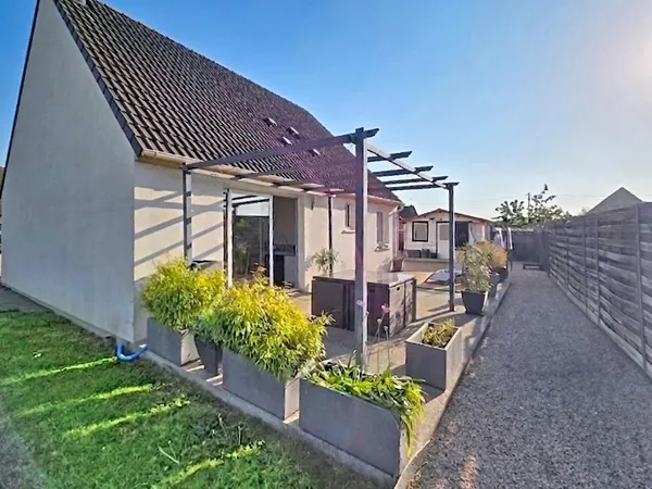 Maison individuelle avec jardin axe Saint-Quentin /Laon et à 2 min de la A26