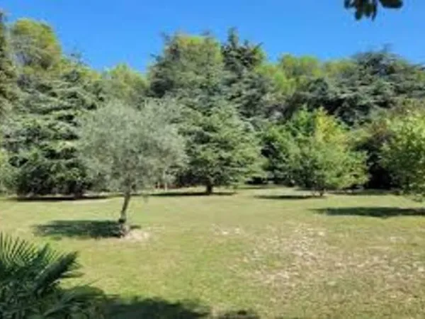 Terrain 480 m²
