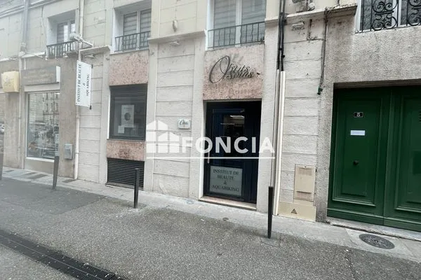 Local 2 pièces 56 m²