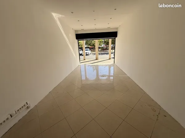 Local 24 m² Saint-Paul