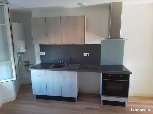 Appartement a louer montsalvy