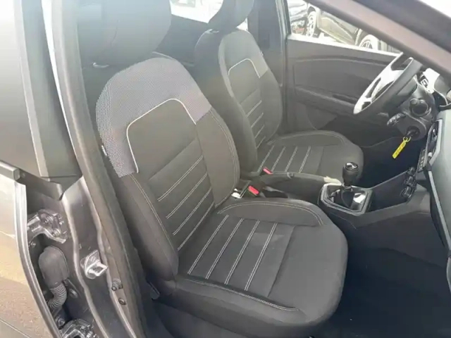 Dacia Sandero tce 90 gsr2 — photo 9