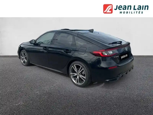 Honda Civic "e":hev 2.0 i-mmd — photo 7