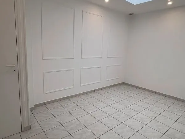 Local professionnel de 13 m2 - Zone Franche - Place Fraternité ROUBAIX