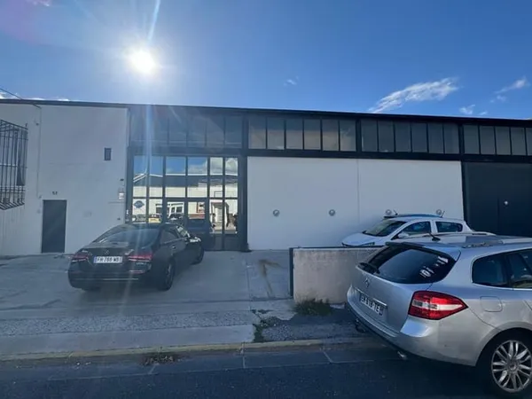 Local d'activité 540 m²