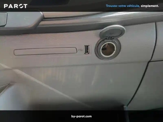 Ford Transit fourgon fg t310 l2h2 2.0 ecoblue 130ch ambiente — photo 22