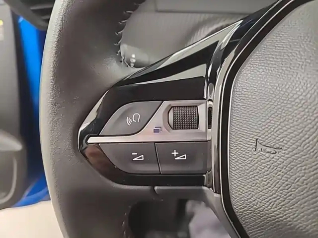 Peugeot 208 electrique 50 kwh 136ch — photo 49