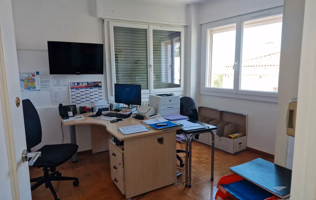 Photo 3