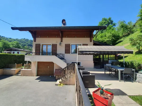 Maison 7 pièces 162 m²