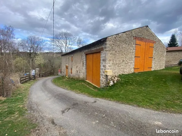 Grange 3 pièces 190 m²