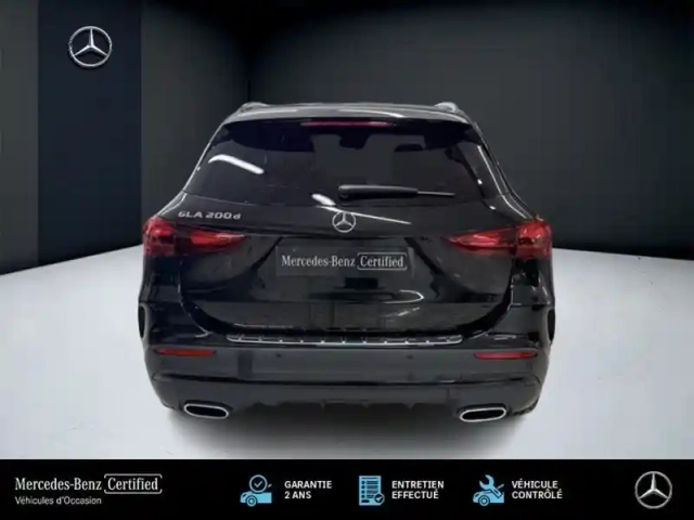 Mercedes Gla 200 d amg line — photo 24