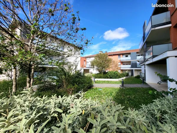 T2 St Jean-Terrasse-2 parkings