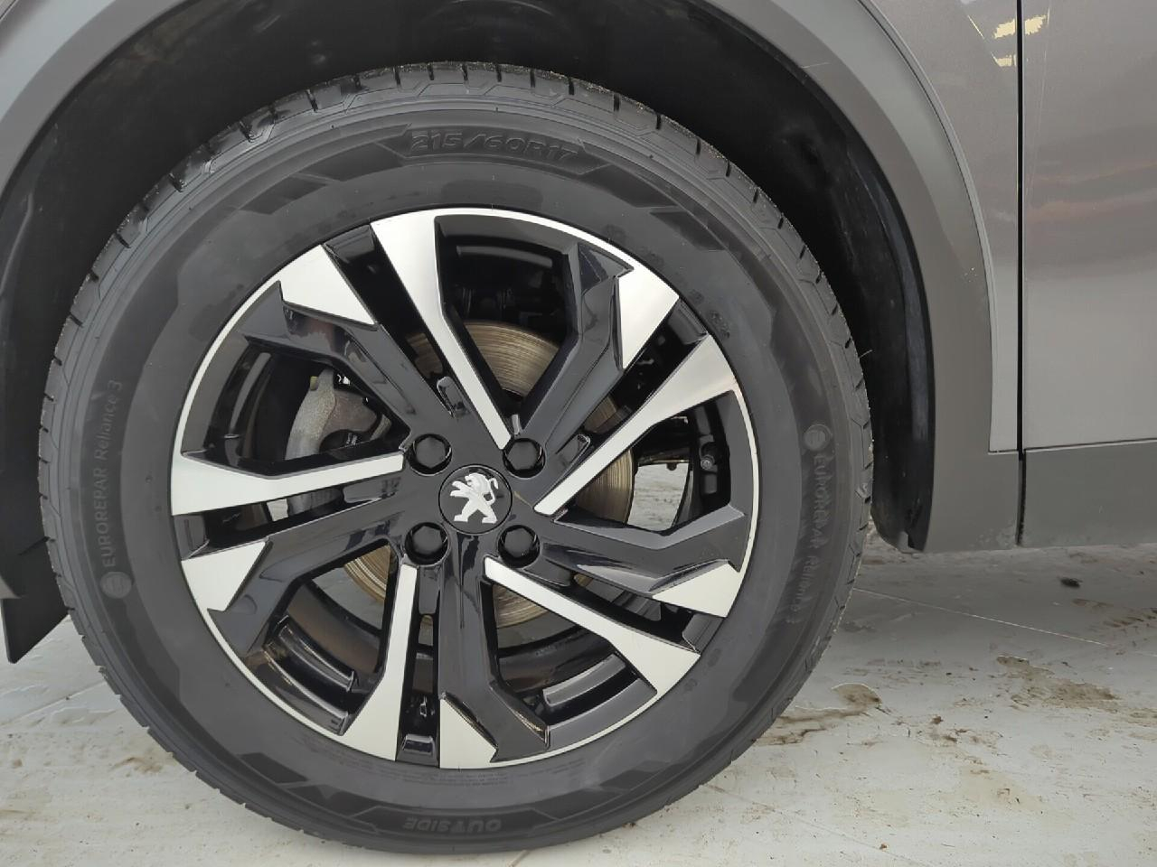 Peugeot 2008 puretech 130 s&s bvm6 allure — photo 29