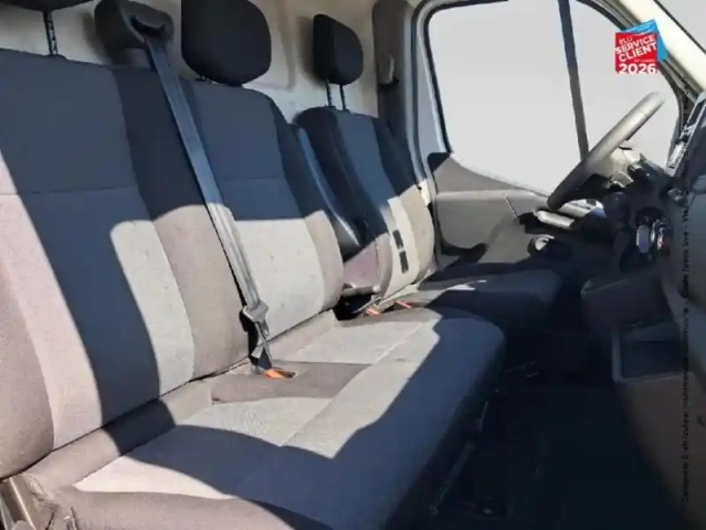 Renault Master fg f3500 l2h2 2.3 blue dci 135ch confort euro6 — photo 20