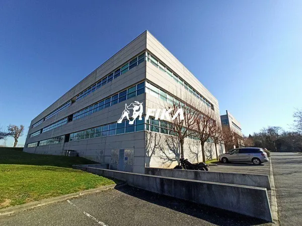 Bureau 2575 m²