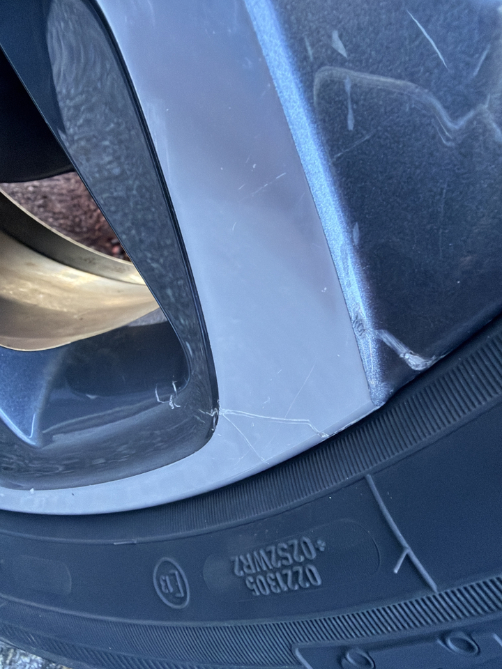 Renault Captur E-Tech Plug-in 160 — photo 34