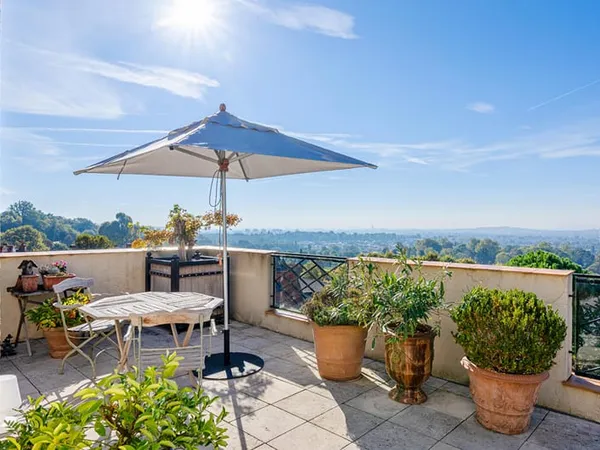 Penthouse d'exception, panorama sur Paris et noblesse de la pierre à Saint-Prix