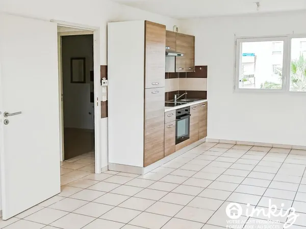 Appartement T2- Vertefeuille - Terrasse et parking