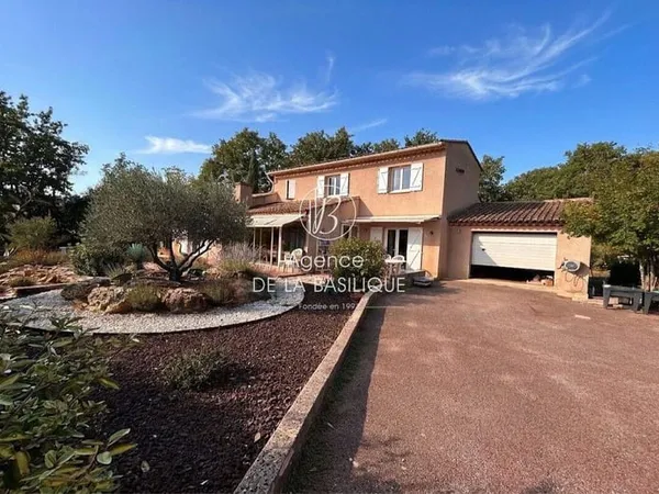 Maison 5 pièces 140 m²