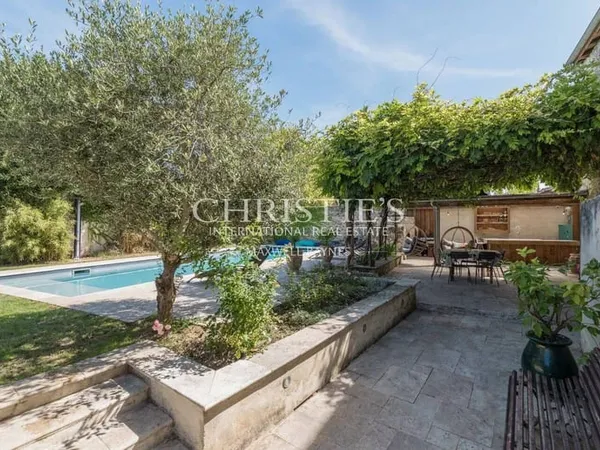 Maison 12 pièces 389 m²