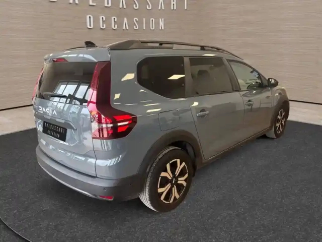 Dacia Jogger tce 110 7 places — photo 5