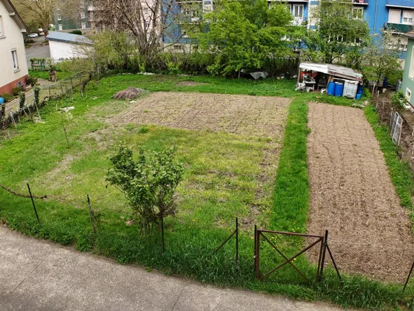 Terrain à aménager 606 m²