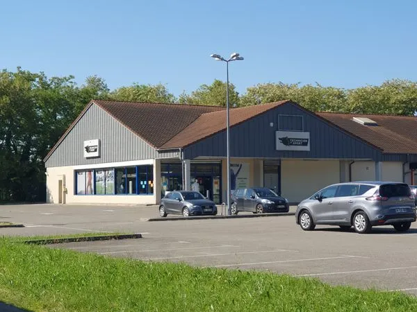 Beaurepaire local 350m²