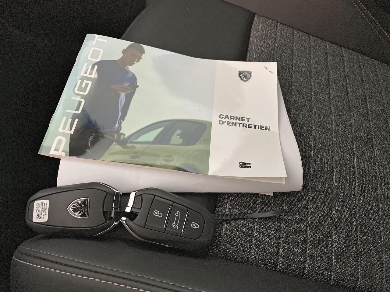 Peugeot 5008 hybrid 145 ch e-dcs6 allure — photo 18