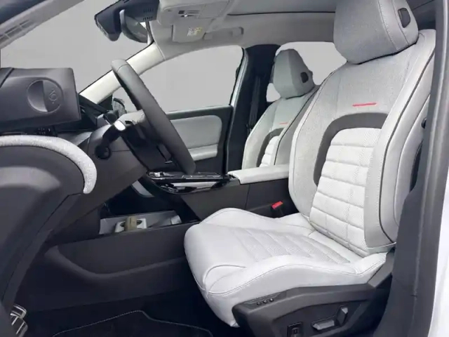 Citroën C5 Aircross hybride rechargeable 225 ch e-eat7 — photo 11